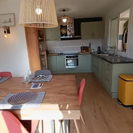 Spacieux T3 Jardin Et Piscine 히에레